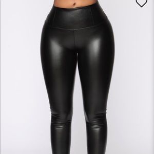 FASHION NOVA FAUX LEATHER TUMMY TUCK LEGGINGS NWT